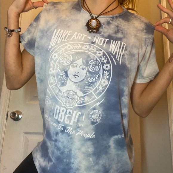 “Make art not war” tie dyed tshirt - Picture 2 of 2